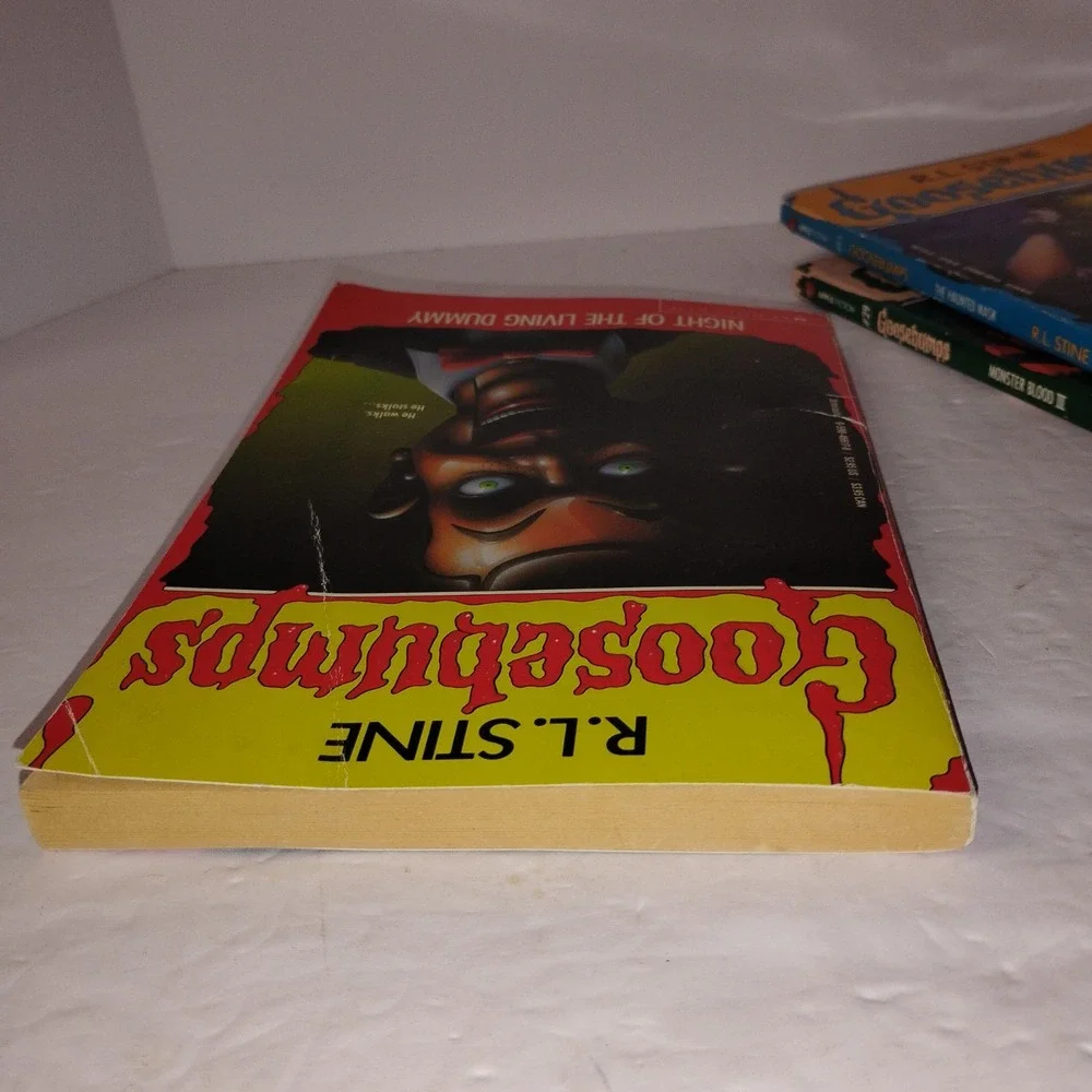 Goosebumps FIRST PRINT Night of the Living Dummy  R.L. Stine‎